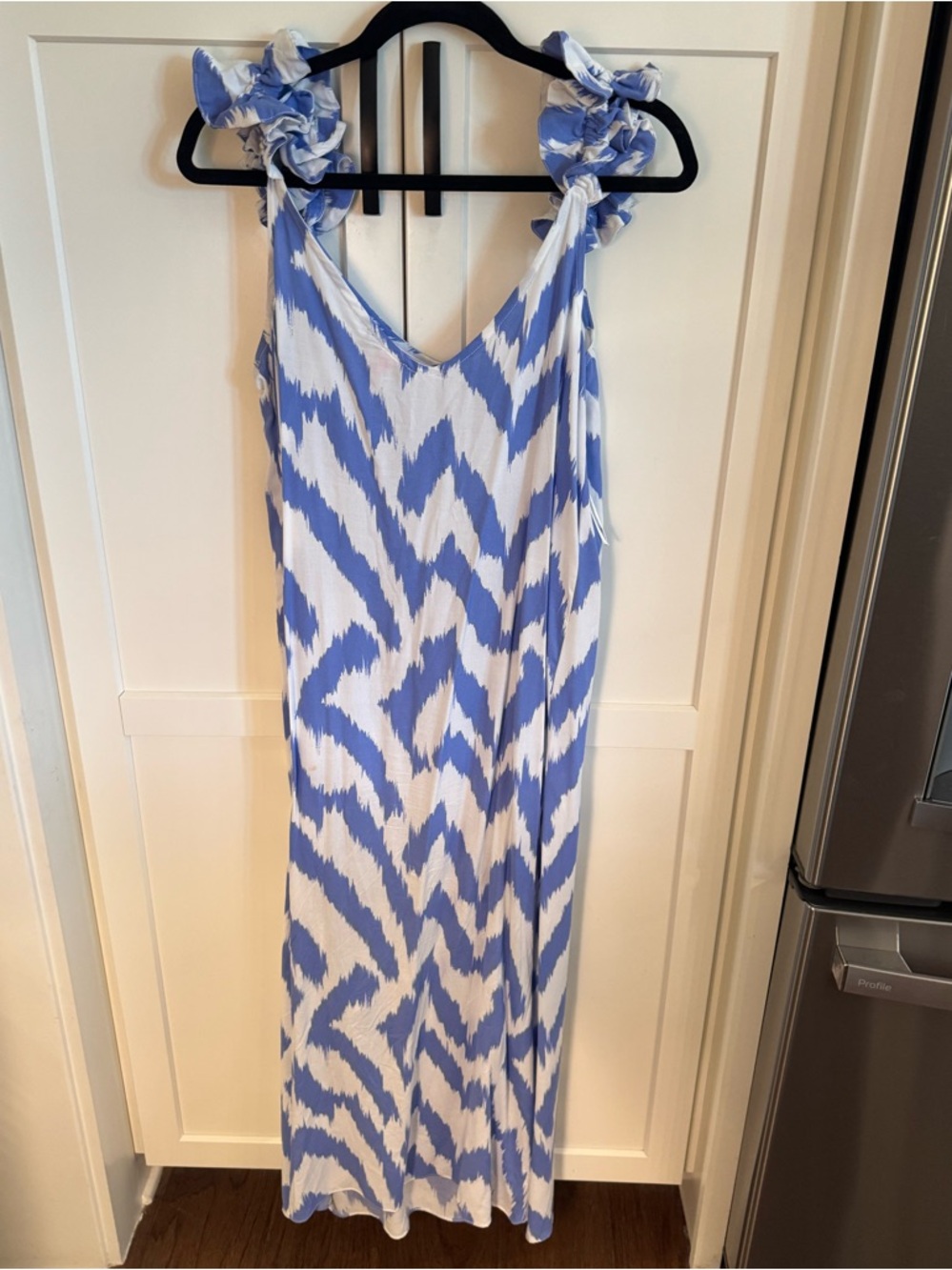 Vince Camuto Blue and White Zigzag Tie-Shoulder Maxi Dress